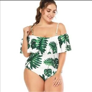 NWT Holipick swimsuit M